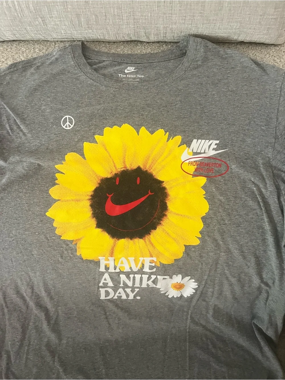 Nike Gray Short-Sleeve 'Have A Nike Day' Sunflower Graphic Tee